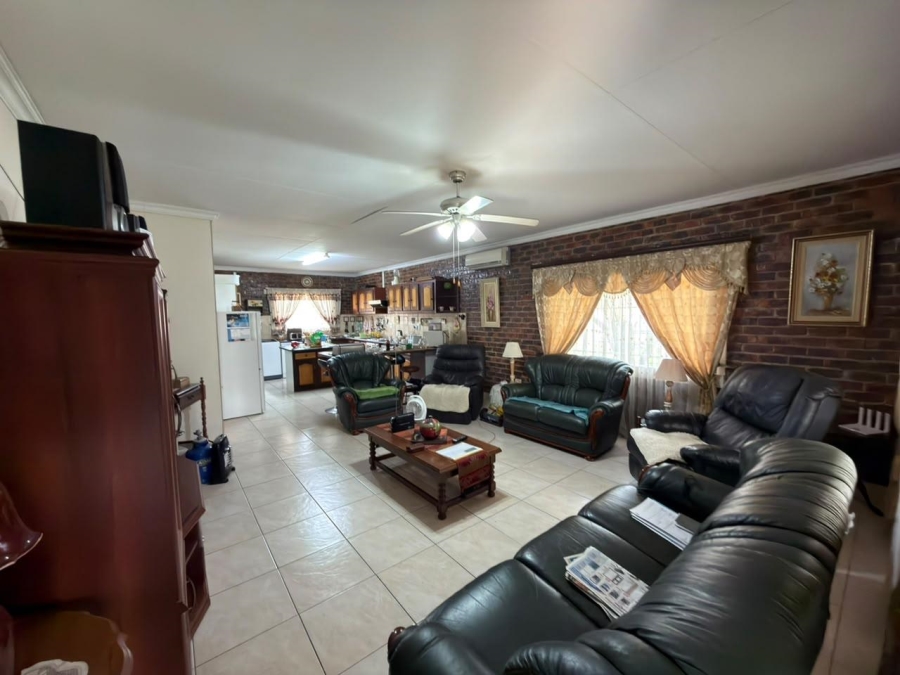 5 Bedroom Property for Sale in Riebeeckstad Free State